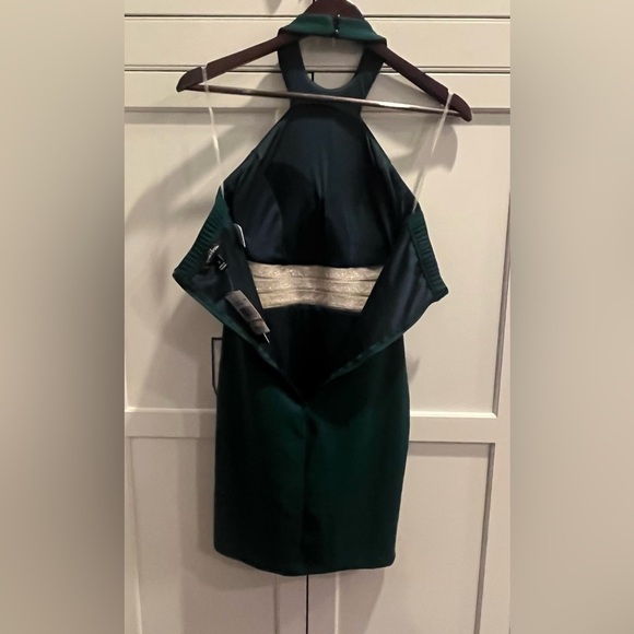 SPEECHLESS green stretch knit halter neck dress with beaded waist Sz. 3 NWT - Picture 8 of 9